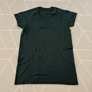 Lululemon‎ Swiftly Size 10 Hunter Green Short Sleeve